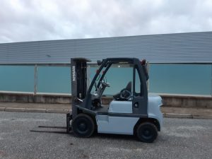 NISSAN 2000 KGS DIESEL MATRICULADA