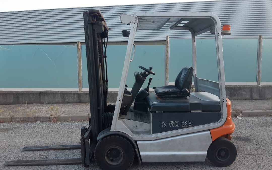 STILL R60-25 ELÉCTRICA 4 RUEDAS
