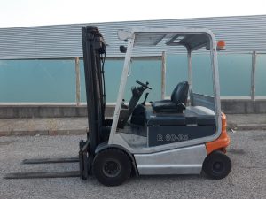 STILL R60-25 ELÉCTRICA 4 RUEDAS