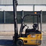 CARRETILLA ELEVADORA OM 1500 KGS ELECTRICA full