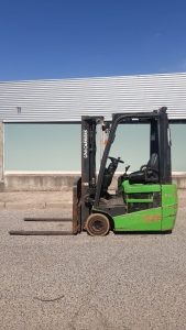 NISSAN 1300 KGS ELÉCTRICA 3 RUEDAS