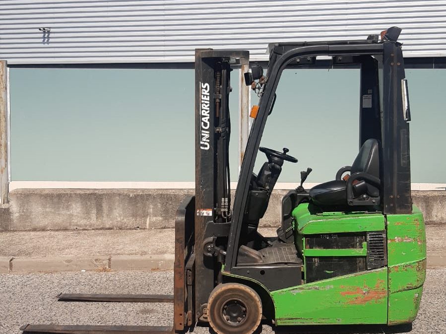 NISSAN 1300 KGS ELÉCTRICA 3 RUEDAS