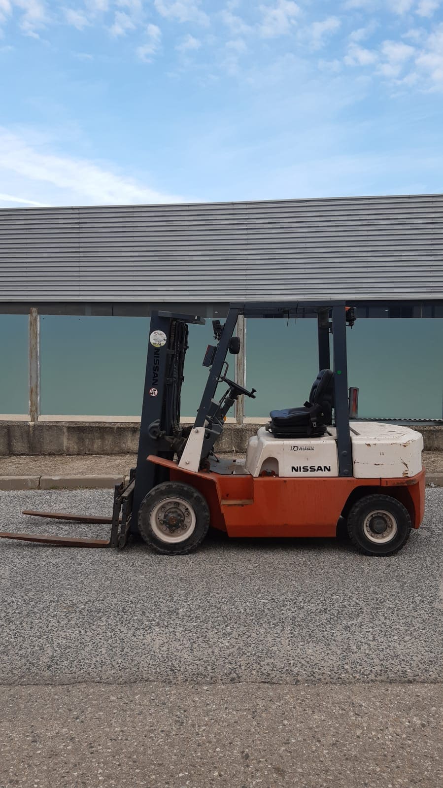 NISSAN 2500 KGS DIESEL