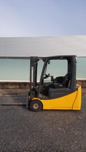 JUNGUEINRICH 1600 KGS ELECTRICA 3 RUEDAS