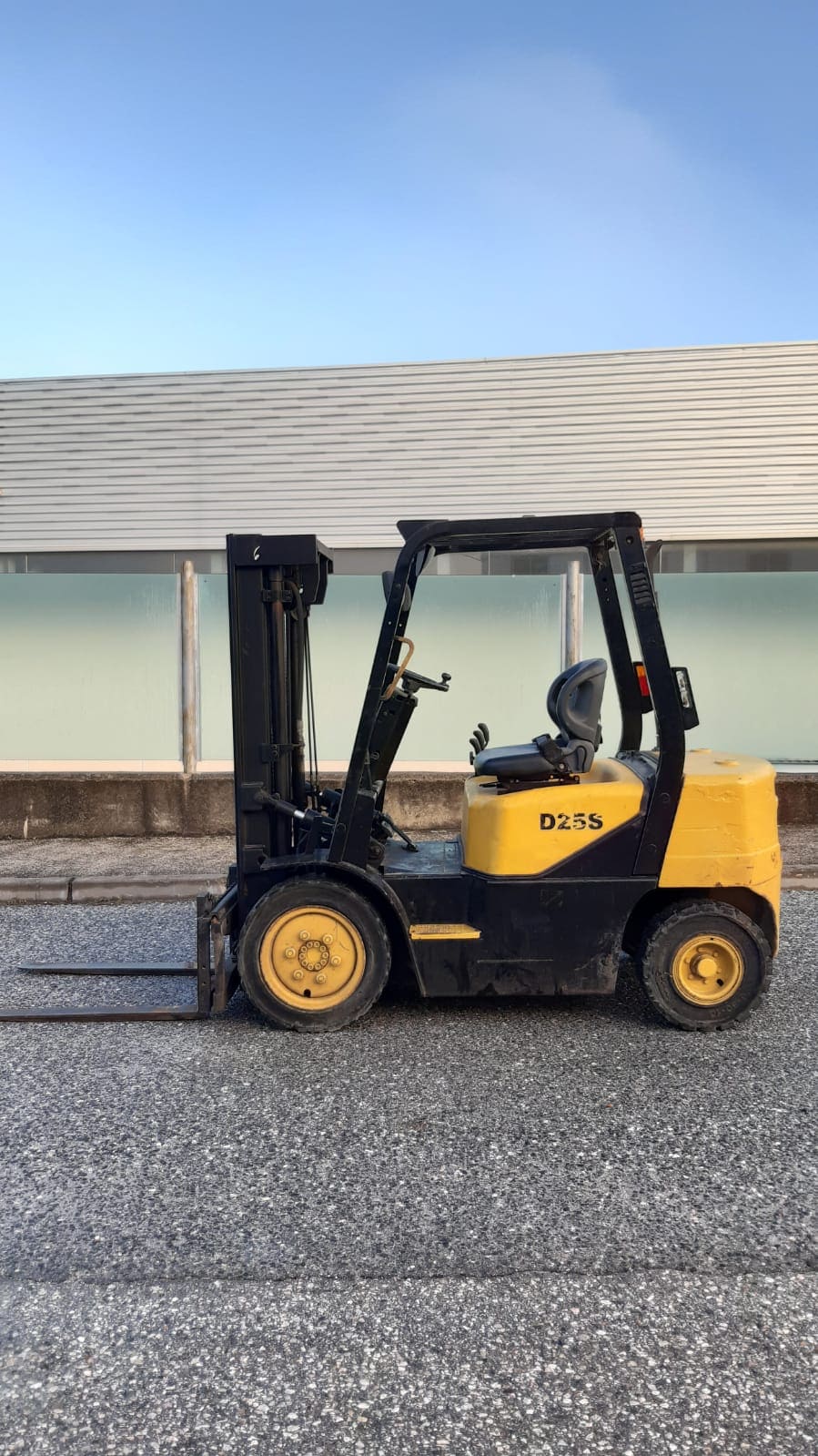 DAEWOO 2500 KGS DIESEL